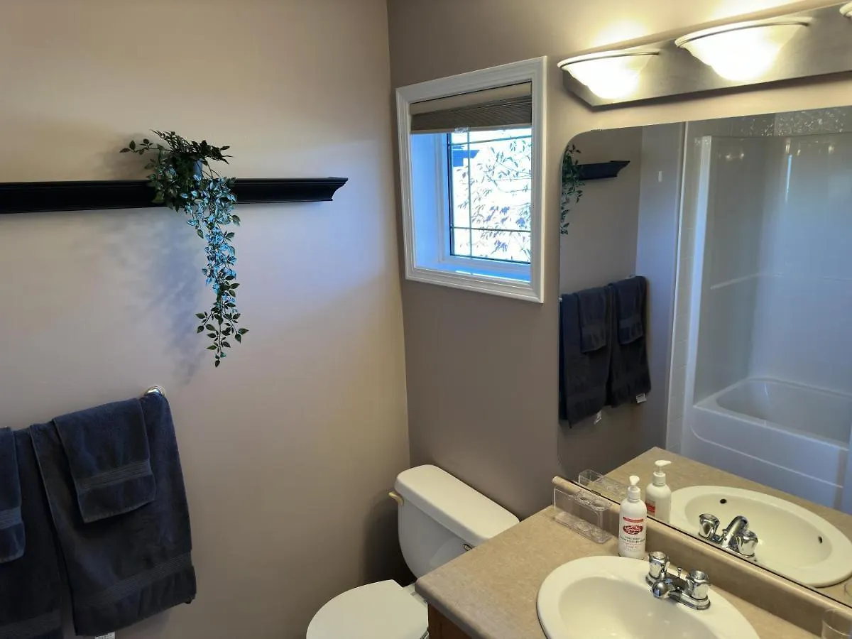 Holiday home Spacious & Private Retreat Near West Edmonton Mall Villa