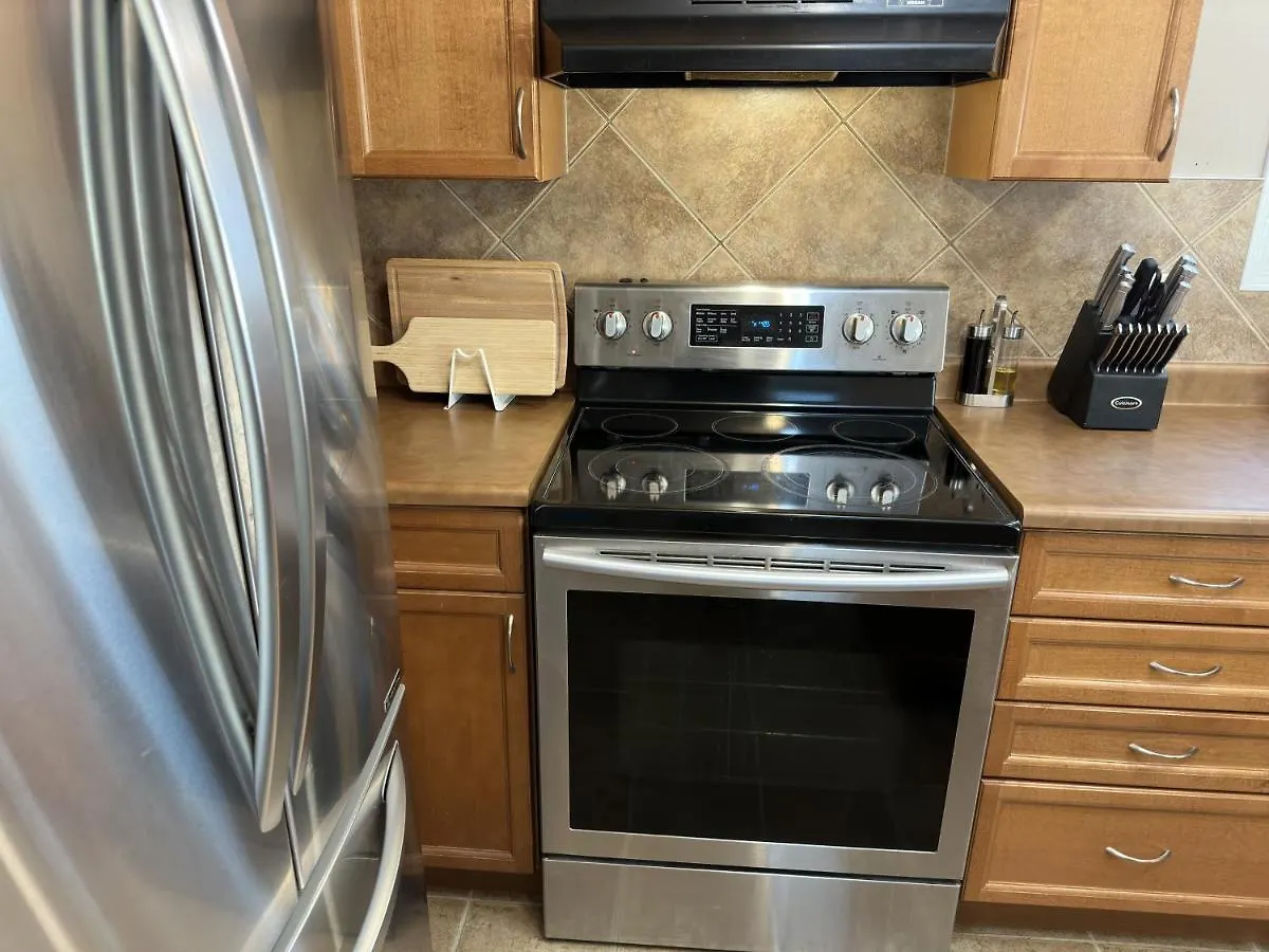 Holiday home Spacious & Private Retreat Near West Edmonton Mall Villa