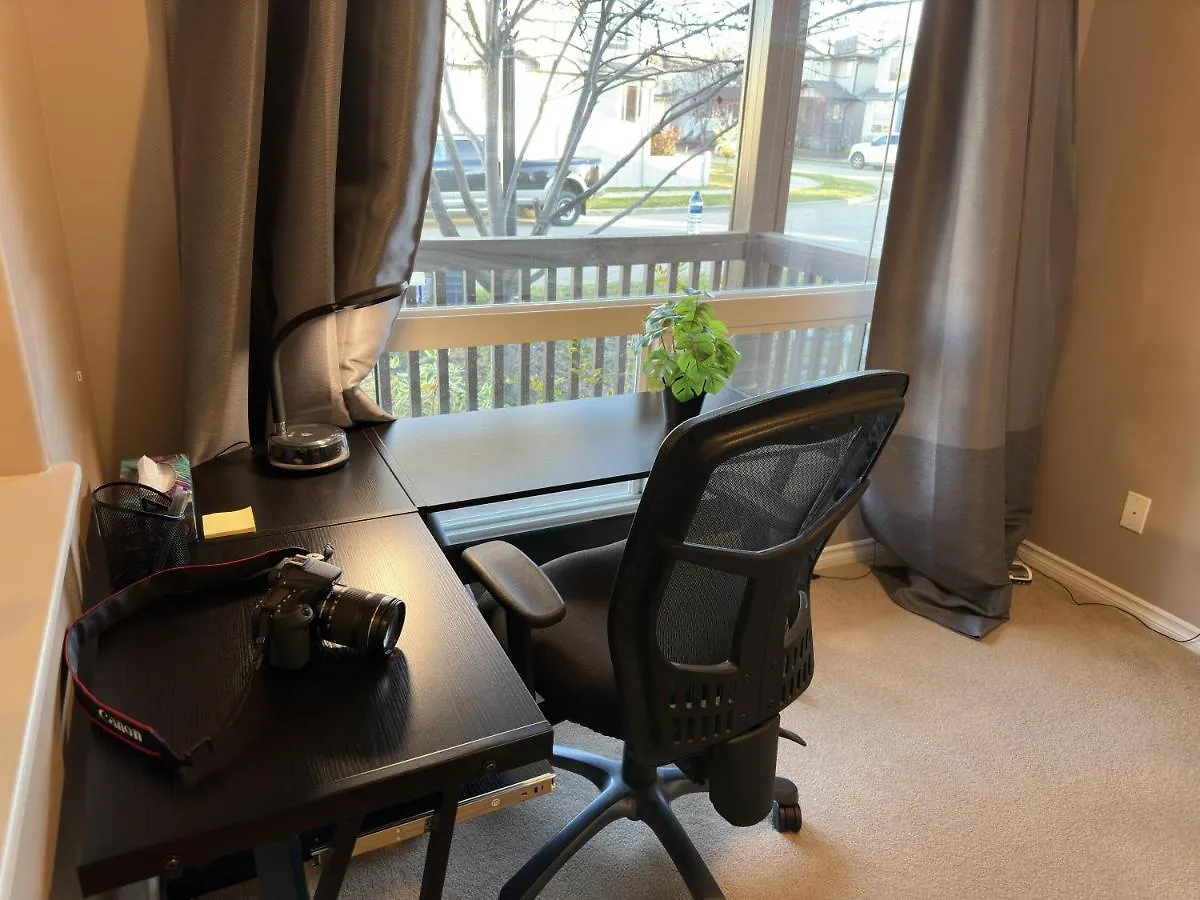 Spacious & Private Retreat Near West Edmonton Mall Villa Canada