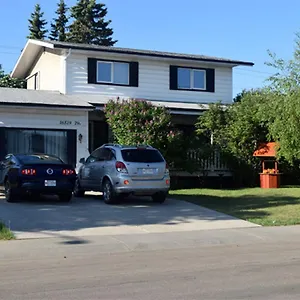 Bed & Breakfast The Dewberry, Edmonton